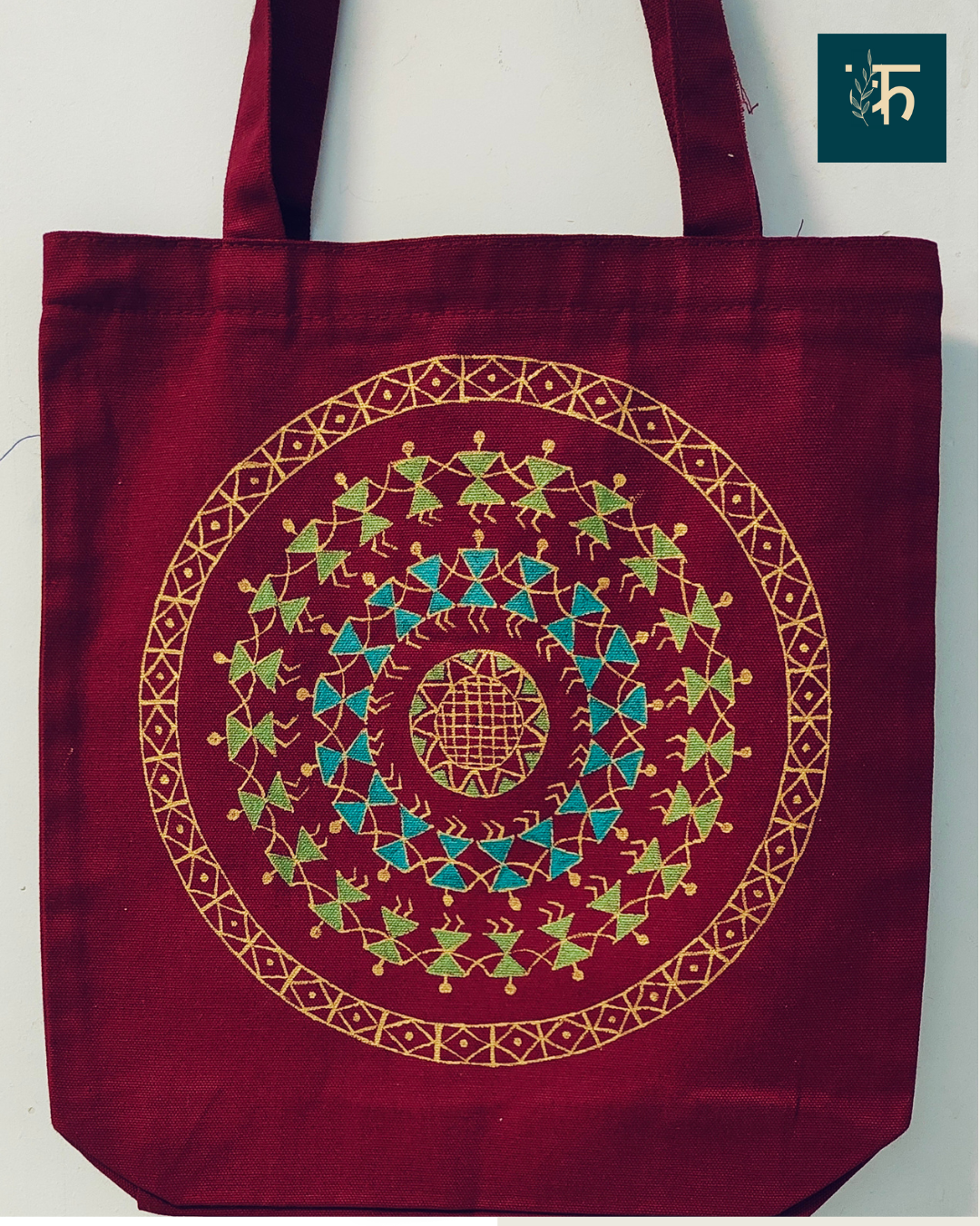 Tote bag with base