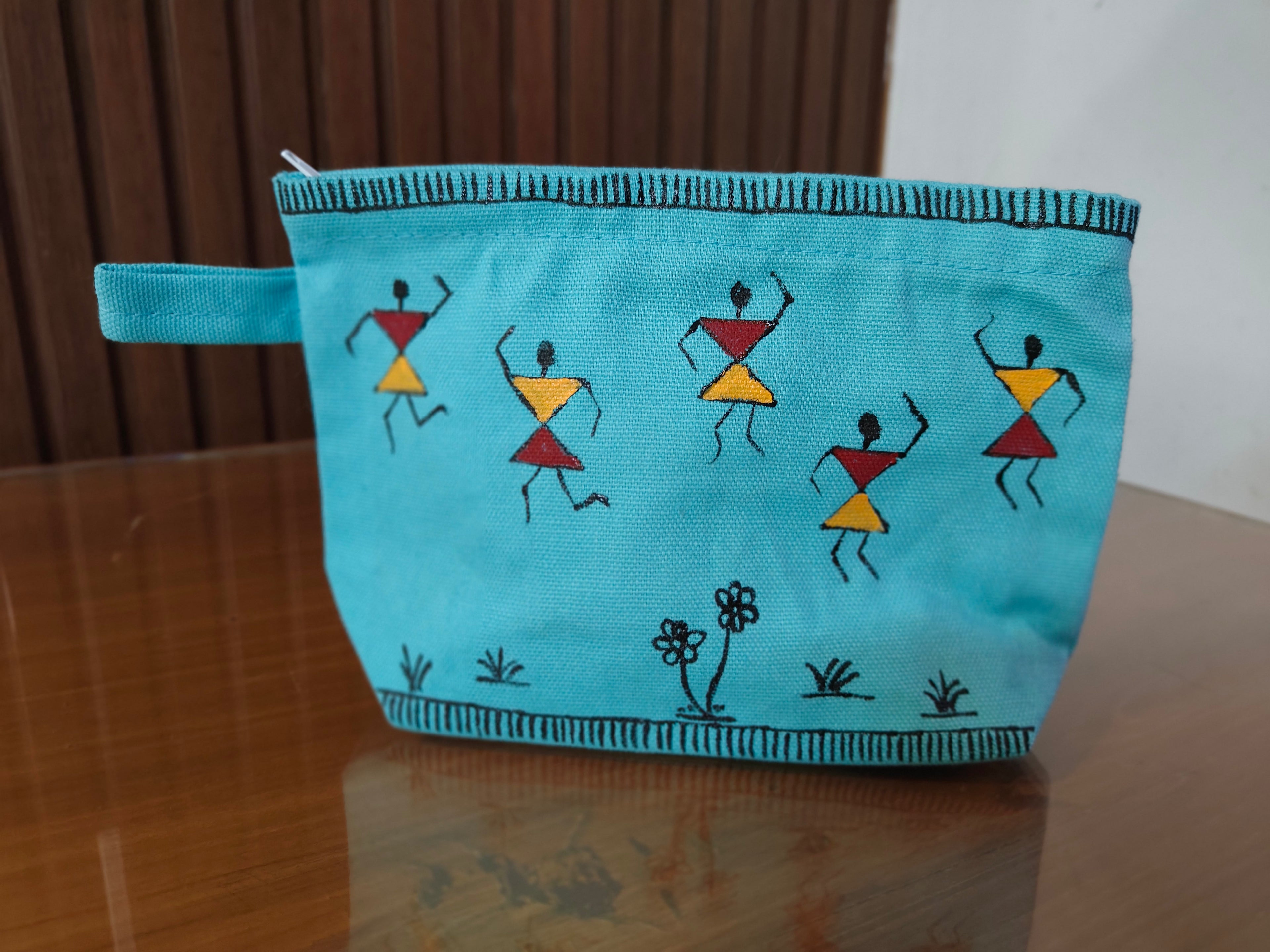 Utility Pouch with base